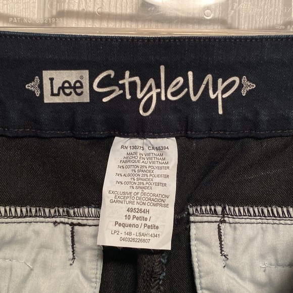 Lee Style Up Pull On Jeans…size 10 Petite - Picture 3 of 4